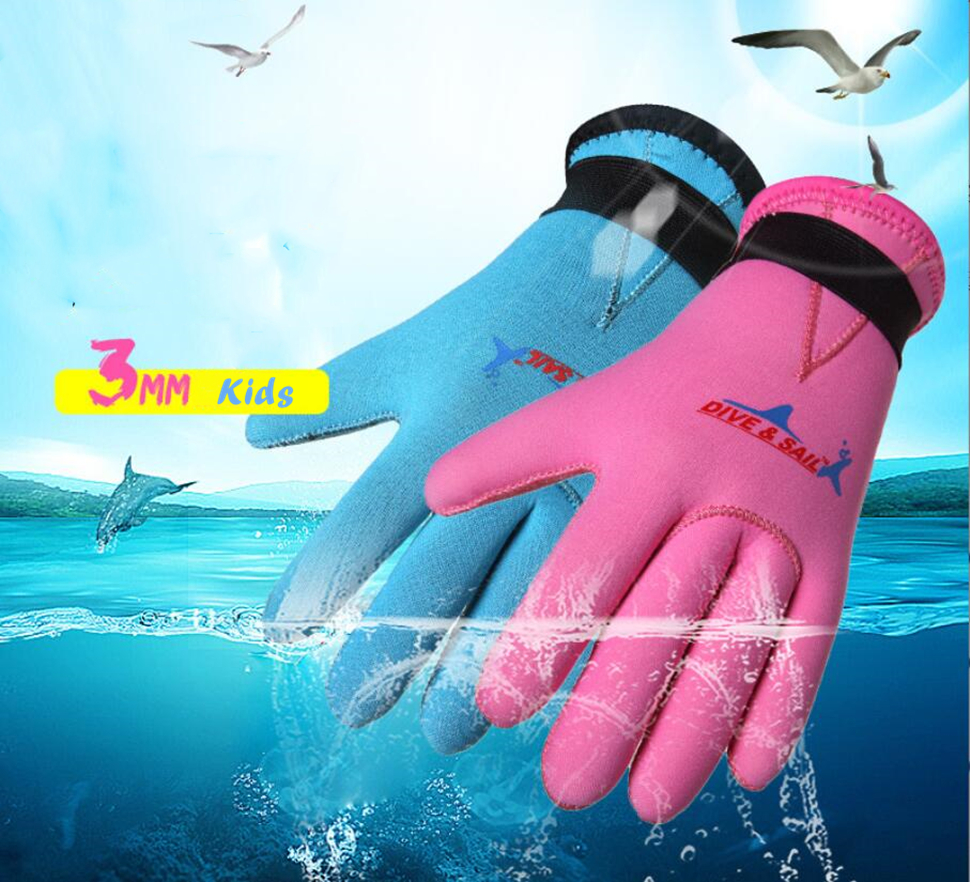 Diving Gloves Photo